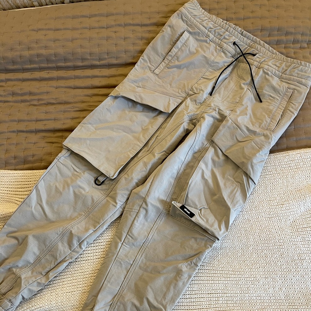 Zara Men’s cargo joggers